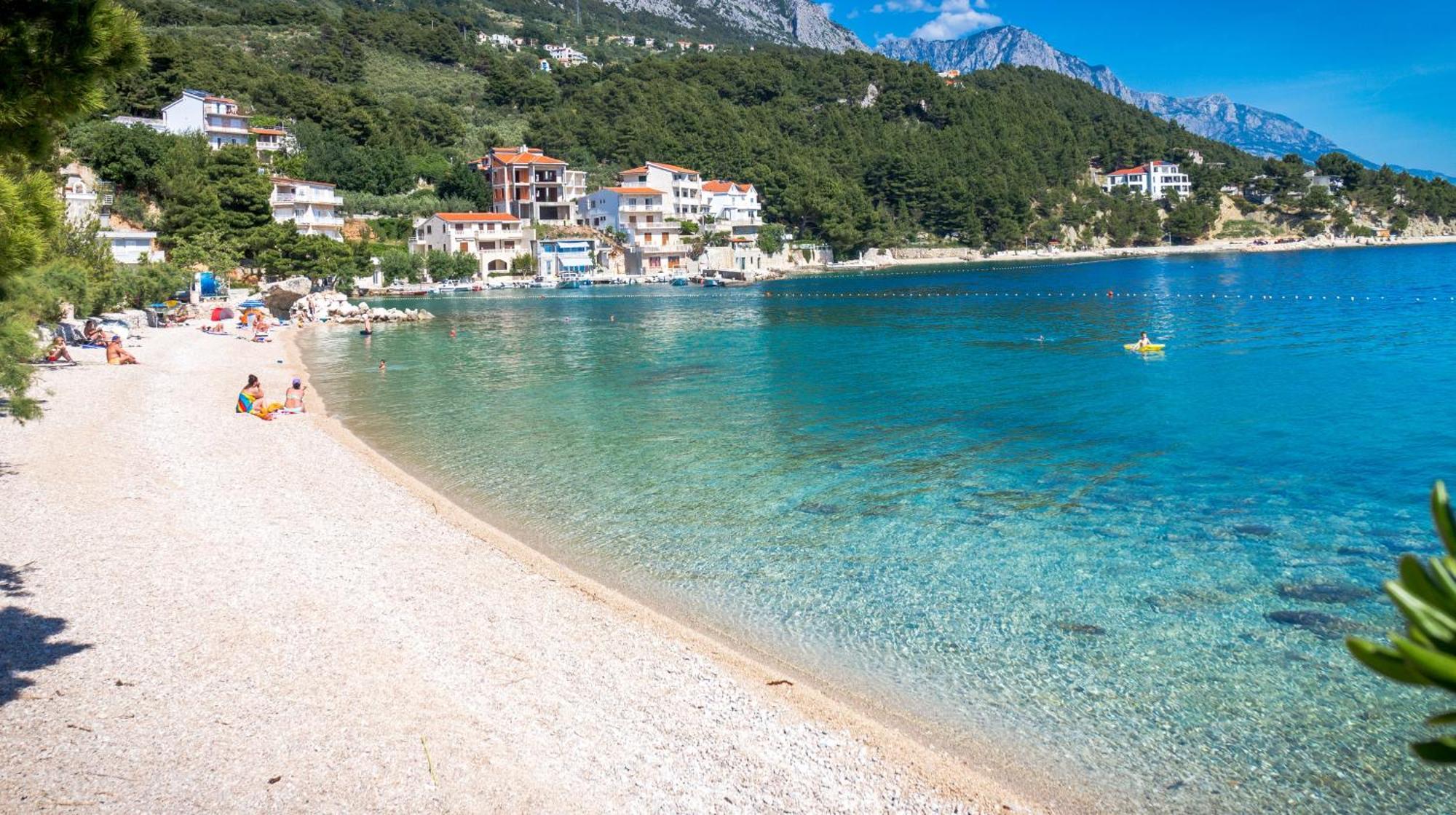 Apartments And Rooms By The Sea Brela, Makarska - 13118 Exterior foto